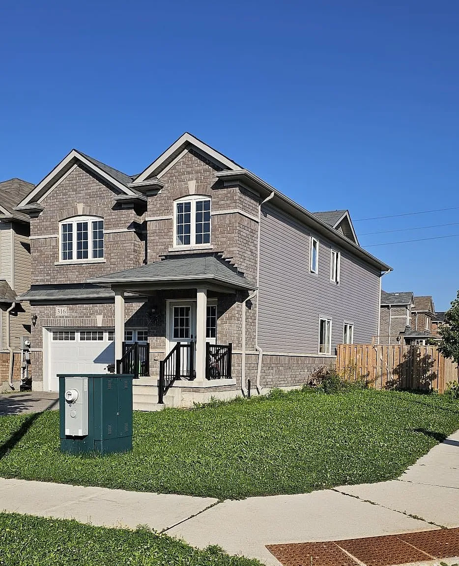4 bed, $2,650 — Photo 3