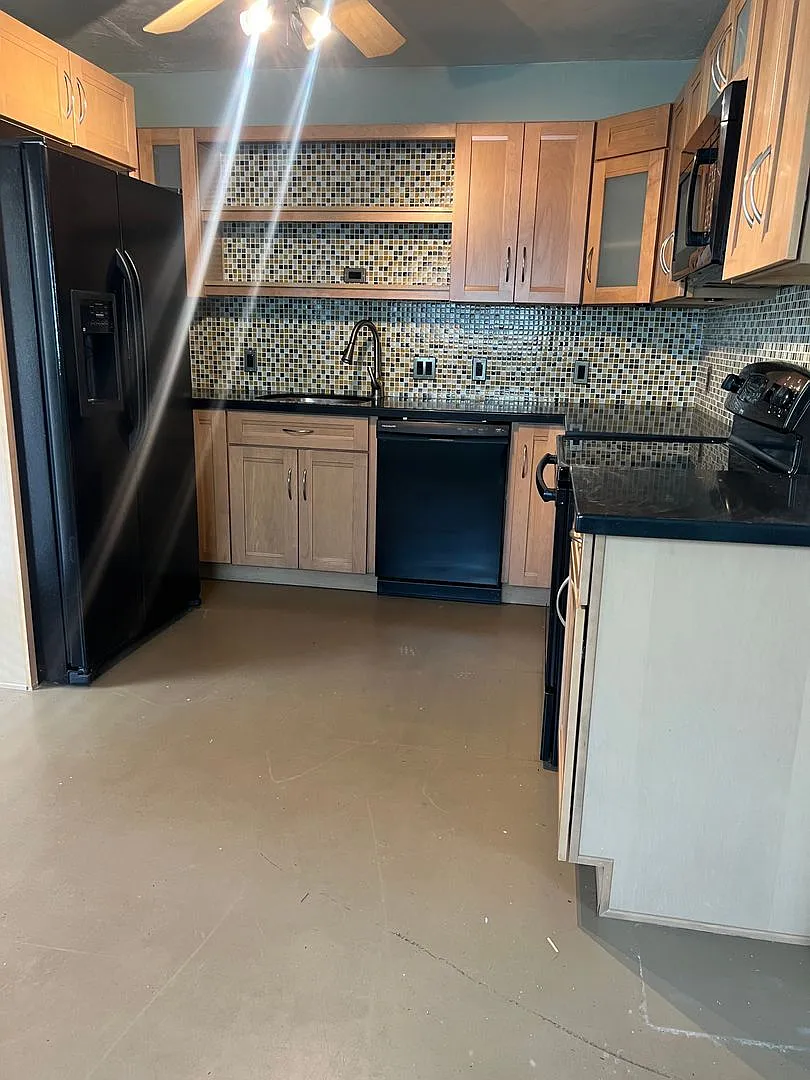 2 bed, 1.0 bath, 1108 sqft, $1,495 — Photo 3