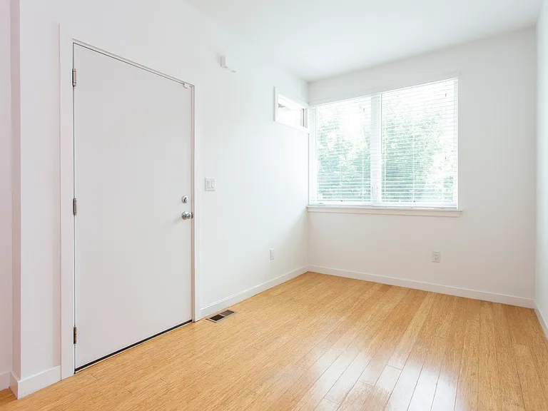 1519 Ogden St #1 — Photo 9