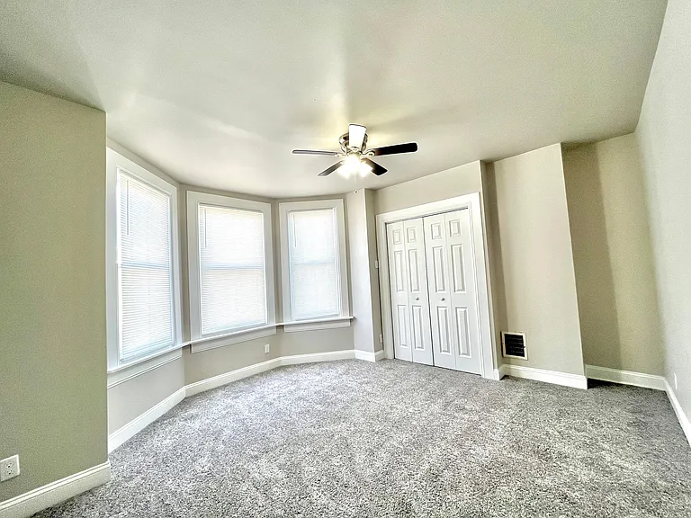 1442 N Vogdes St — Photo 11