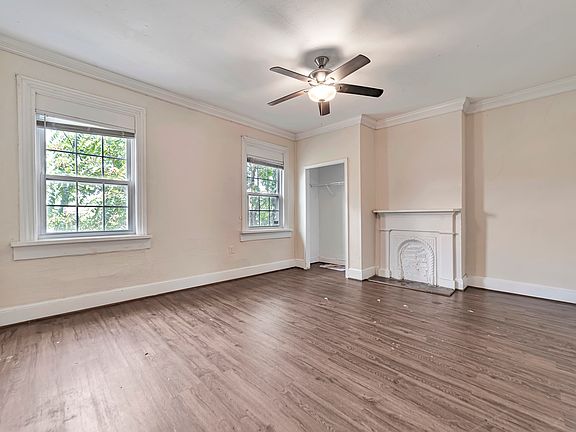 3rd image of 1233 W Cary St
