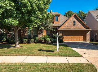 912 Water Oak Dr, Grapevine, TX 76051