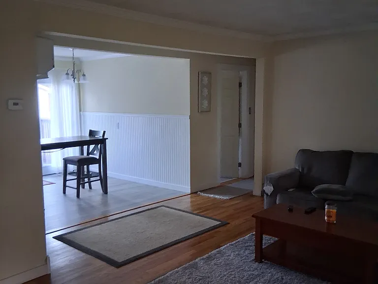 1906 N Webster Ave — Photo 10