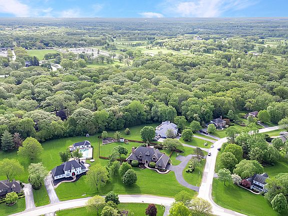 2nd image of 1S141 Cantigny Dr
