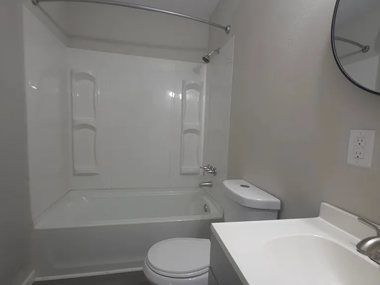 3916 Center St #A & B — Photo 6
