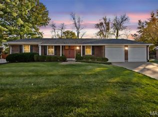 114 Breezeview Dr, Ballwin, MO