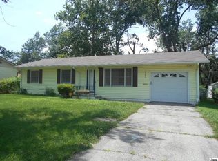 2221 SE Burr St, Topeka, KS 66605