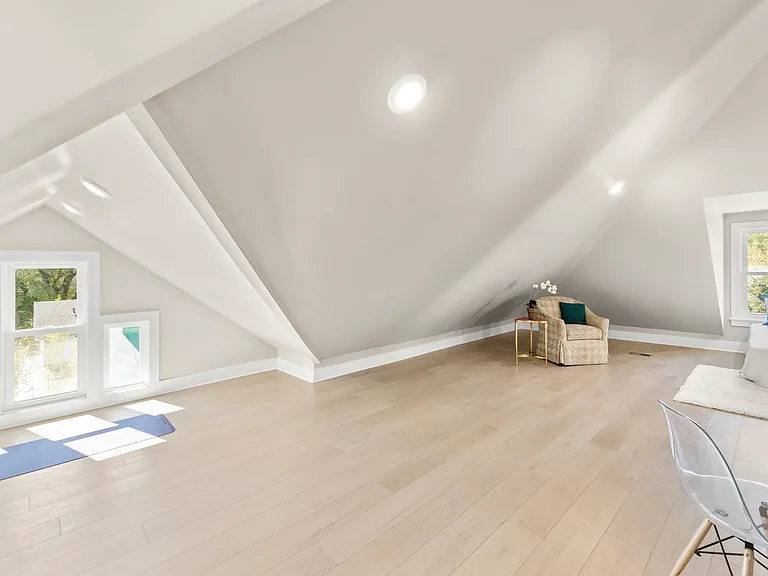 518 N Braddock St — Photo 11