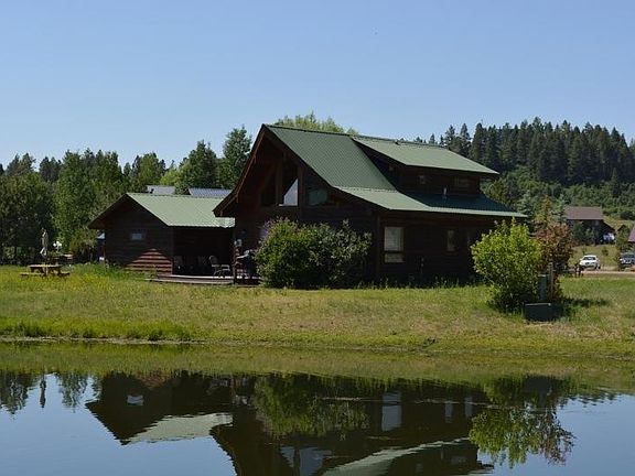 Lake Hatcher Right Out Your Door!!