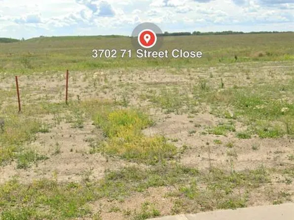 3702 71st St, Camrose, AB T4V 3S7