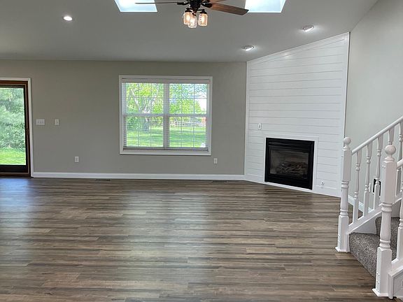 3rd image of 6148 Greenfield Dr