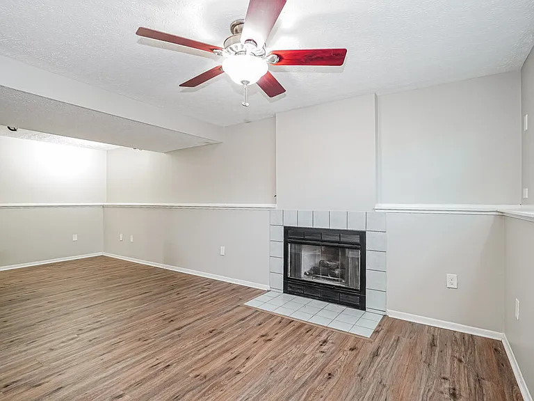 794 Wallinger Dr — Photo 10