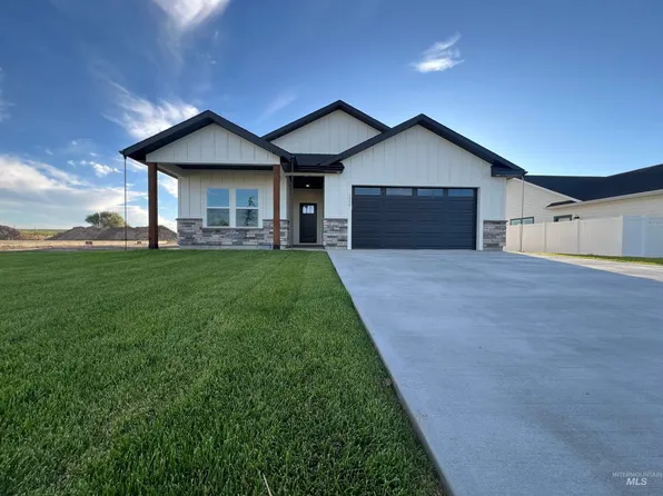 1555 Mountain Vw, Gooding, ID 83330