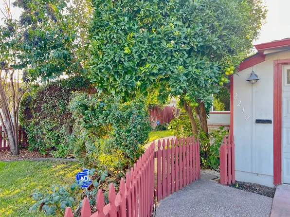 2212 Francis Ave, Santa Clara, CA 95051
