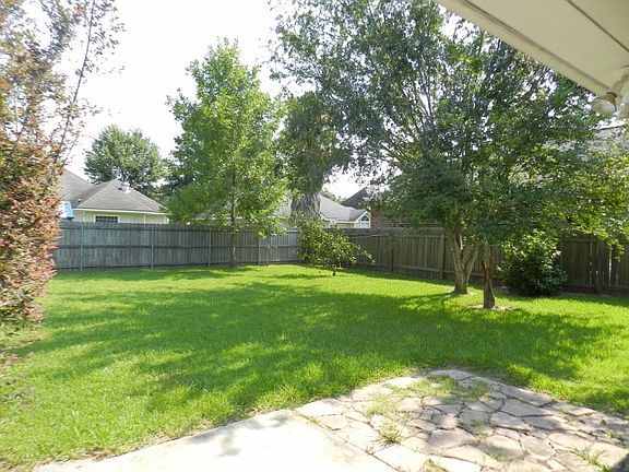 3rd image of 203 Crest Cir