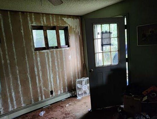 2nd image of 1575 Cedar St