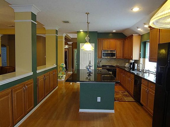 5th image of 5115 Cedar Spring Dr