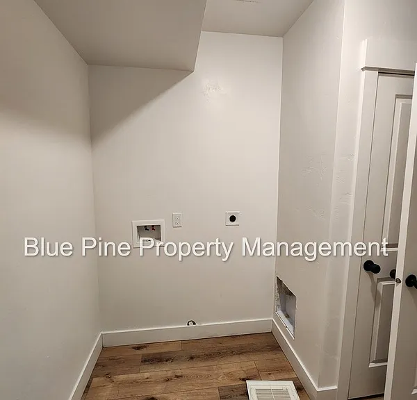 1664 S Higbee Ave — Photo 18