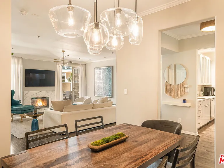 930 N Doheny Dr #103 — Photo 6