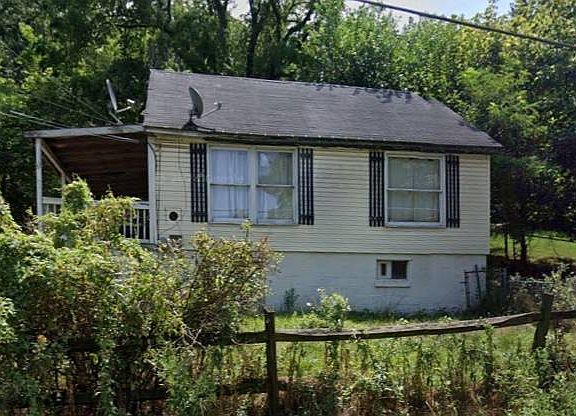 2nd image of 2980 Chestnut Hill Rd