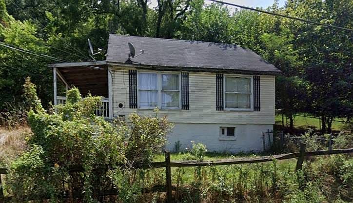2nd image of 2980 Chestnut Hill Rd