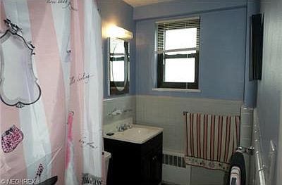 5th image of 11720 Edgewater Dr APT 618