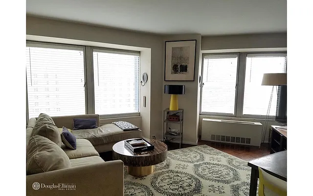 Rented by Douglas Elliman | media 14