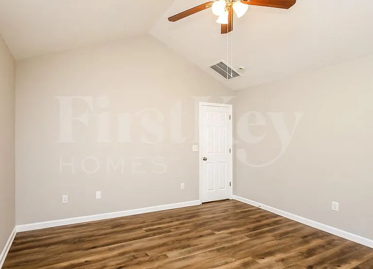 294 Cedar Springs Ln — Photo 8
