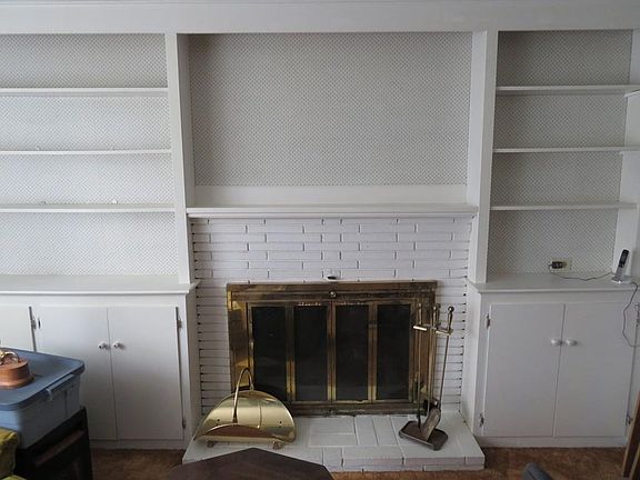 4th image of 65 Holland Ave