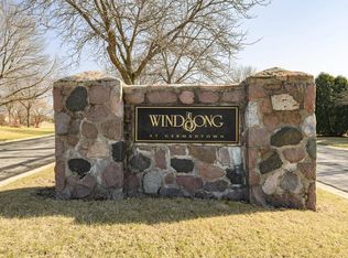 W150N10062 Windsong Cir W, Germantown, WI 53022