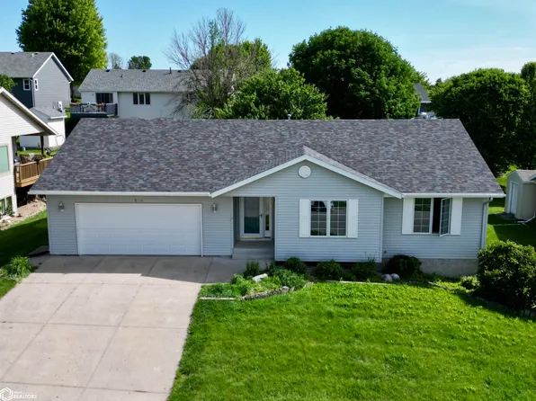 504 Ely Dr, Carroll, IA 51401