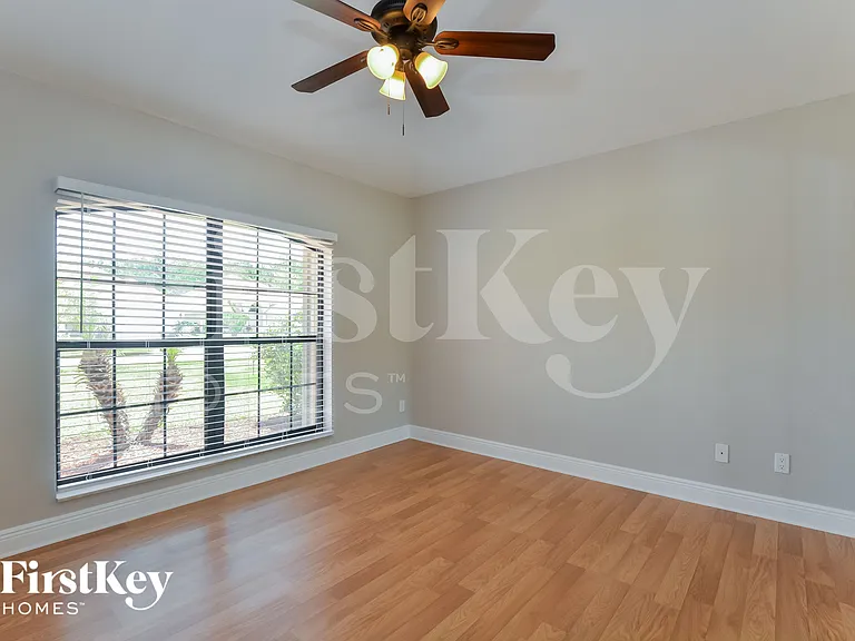 1655 James Cir — Photo 14