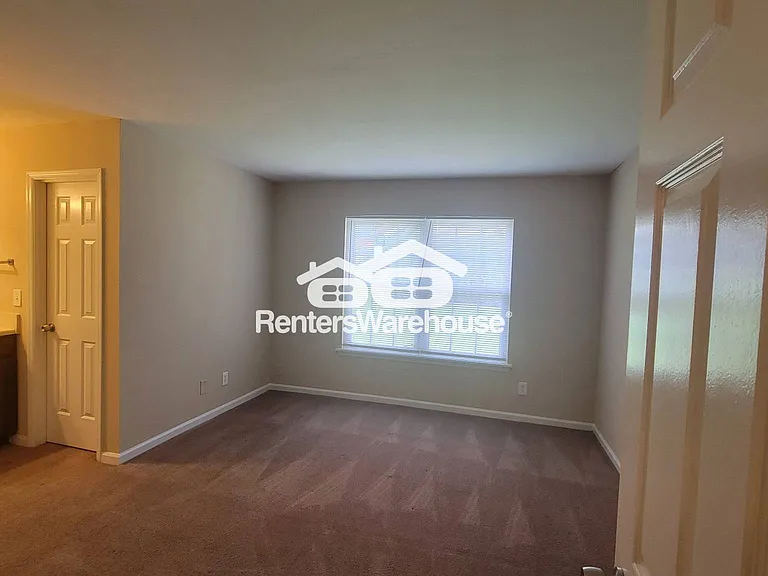 113 Sussex Ave — Photo 10