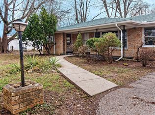4512 Dover Rd, Louisville, KY 40216