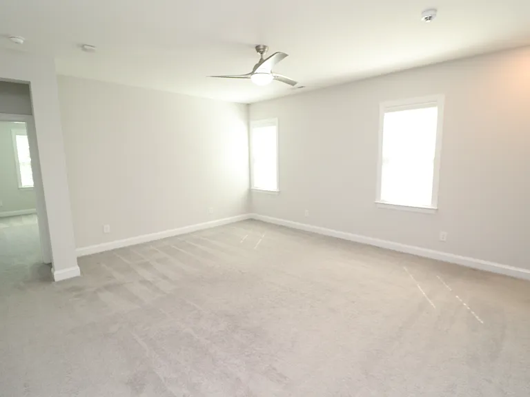 2936 Baronial St — Photo 30