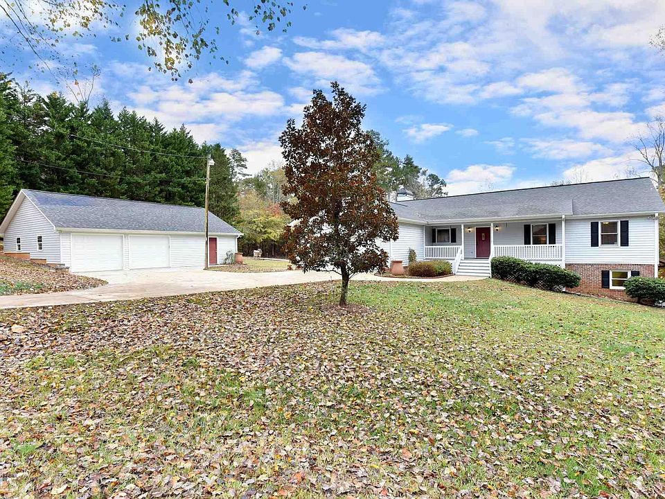 1st image of 3976 Honeysuckle Rd