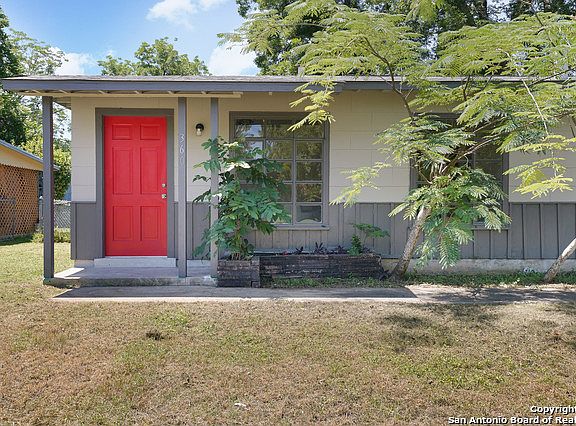 4th image of 360 Readwell Dr