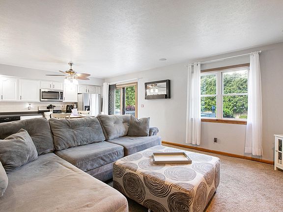 4th image of 52873 Hastings St