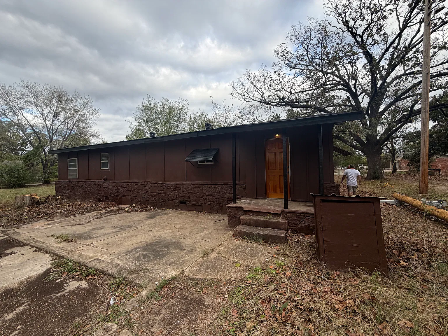 3 bed, 1590 sqft, $900 — Photo 3