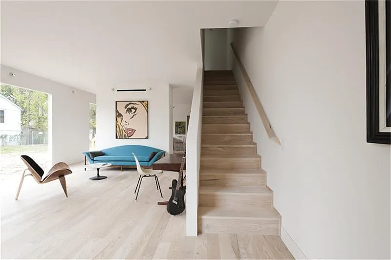 3 bed, 2.5 bath, 1910 sqft, $3,950 — Photo 4