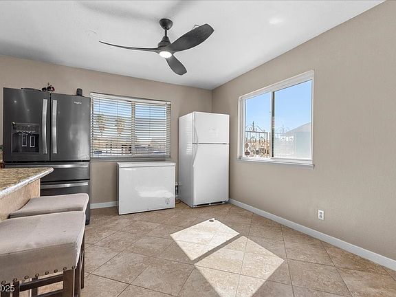 4th image of 1700 Blue Mountain Dr