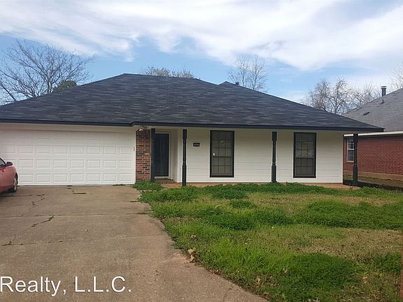 2nd image of 2607 Palmetto Dr