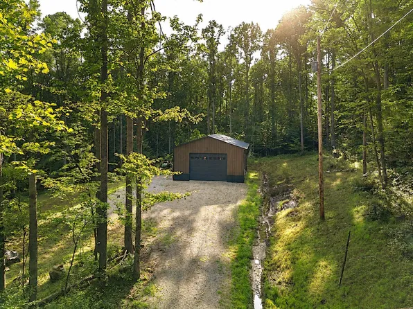 13312 Jake Tom Rd, Logan, OH 43138