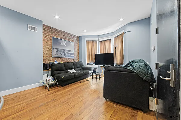 Rented by ERNY LLC | media 1