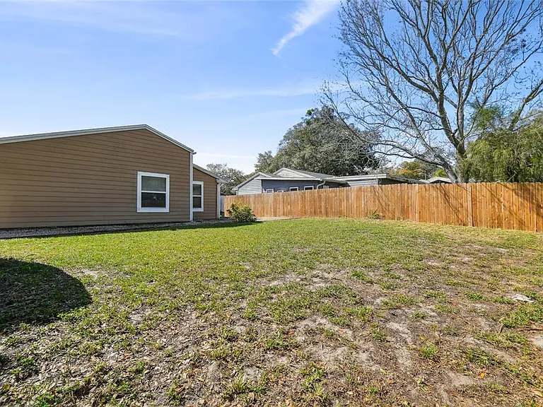 2803 Northcote Dr — Photo 22