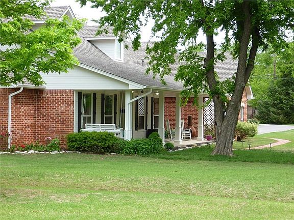 3rd image of 13501 Lakeshore Dr