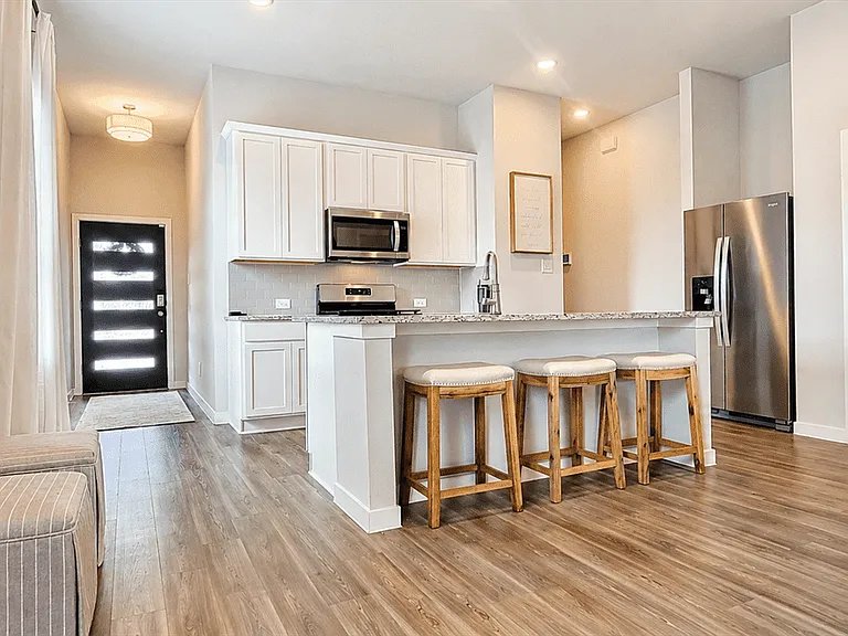 12519 Jaranch Ct — Photo 3