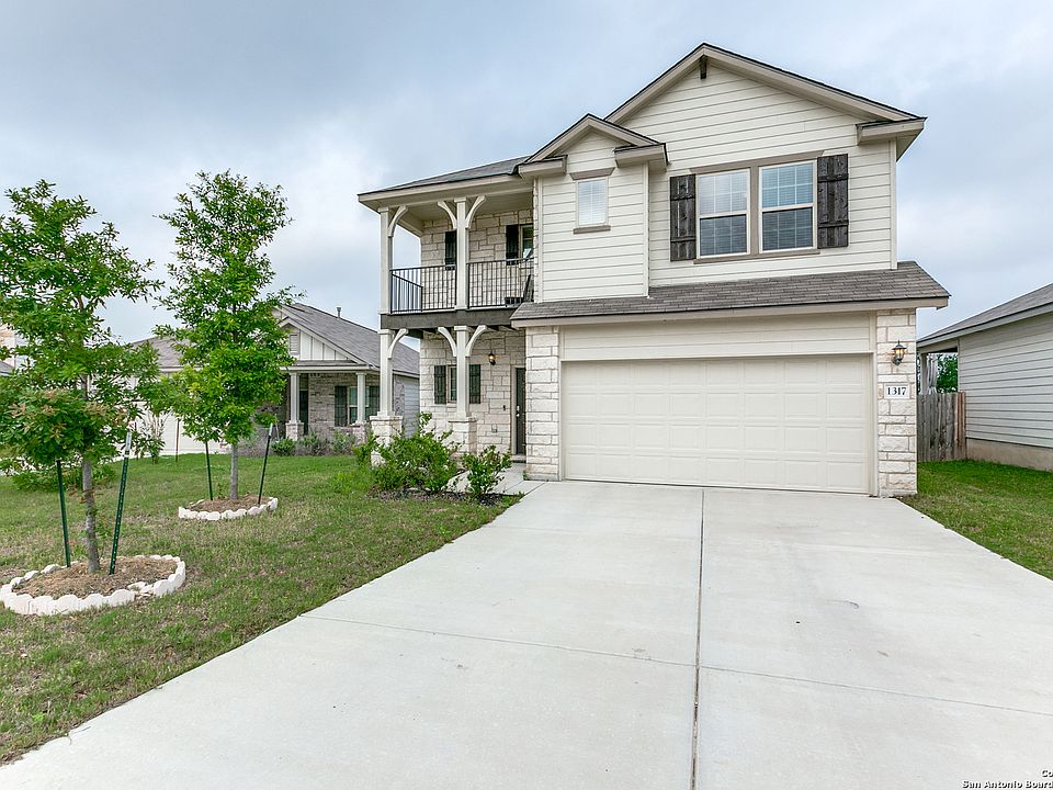 1st image of 1317 Petunia Bluff