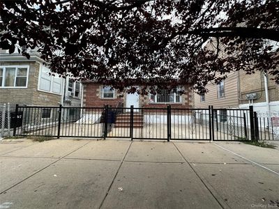 10464 48th Avenue, Corona, NY, 11368