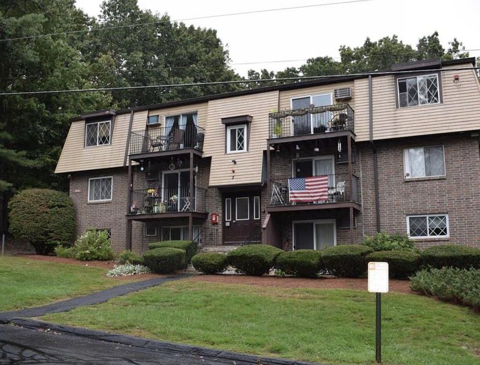 1st image of 5 Silvestri Cir Unit 13